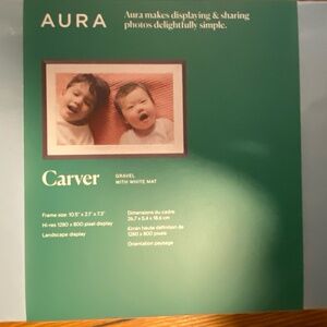 NWT - Aura Carver 10.5" Digital Picture Frame